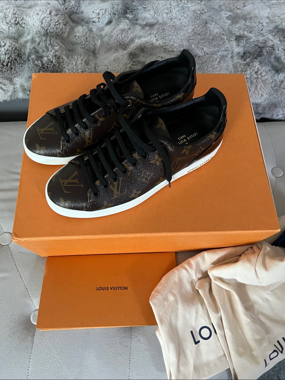 Authentic Louis Vuitton Frontrow Brown Monogram Low-Top Sneakers